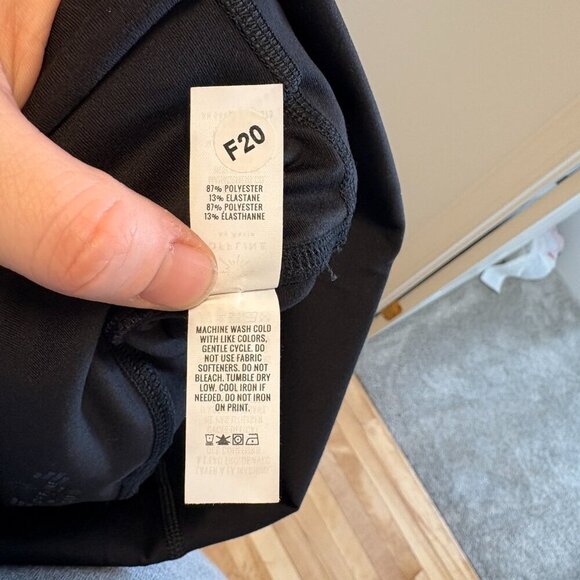 OFFLINE By Aerie The Hugger High Waisted Foldover Legging Black Size S pockets - Picture 13 of 13